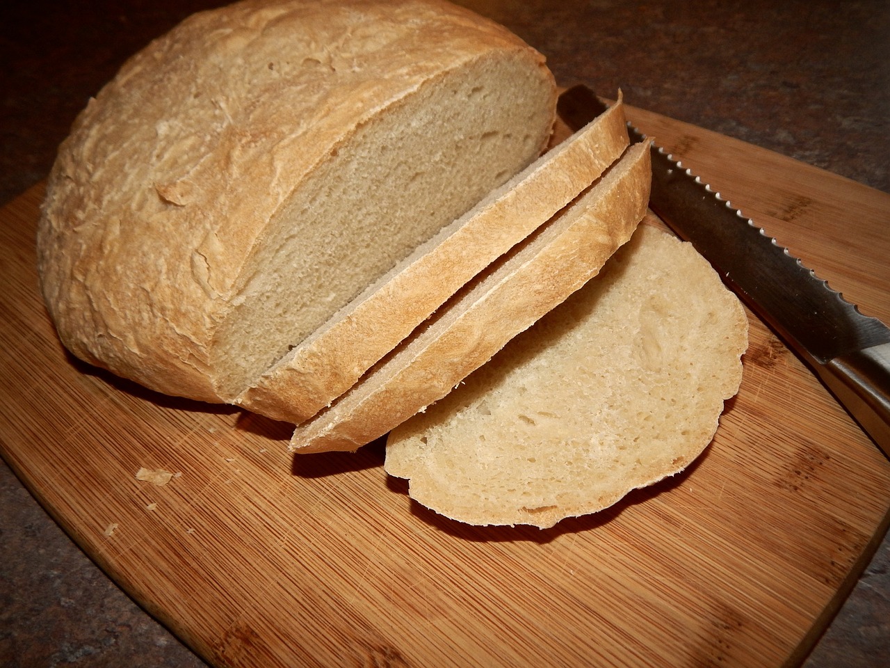 Zakwas chlebowy – jak zrobić i dokarmiać?